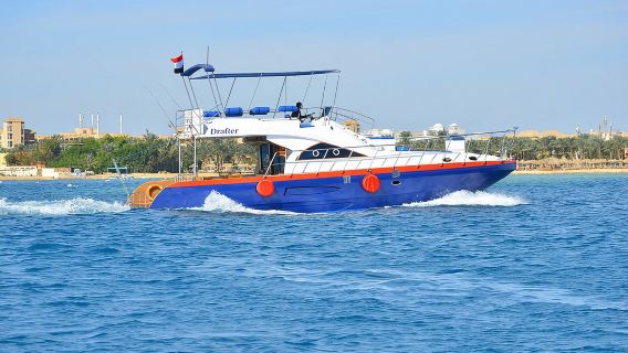 8-Hour Private Boat Charter Exclusive & Lunch Transfer -Hurghada