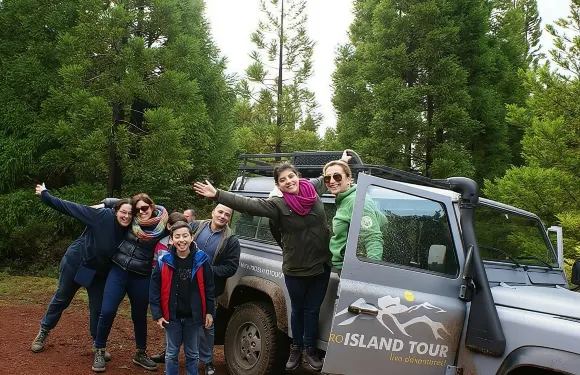 4X4越野車探索特爾賽拉島及周邊