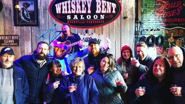 Pub Crawl All-Inclusive dengan Moonshine, Koktail, dan Bir Kerajinan