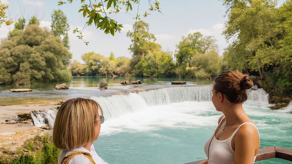 Tur Pasar Manavgat & Air Terjun dengan Pelayaran Perahu Sungai
