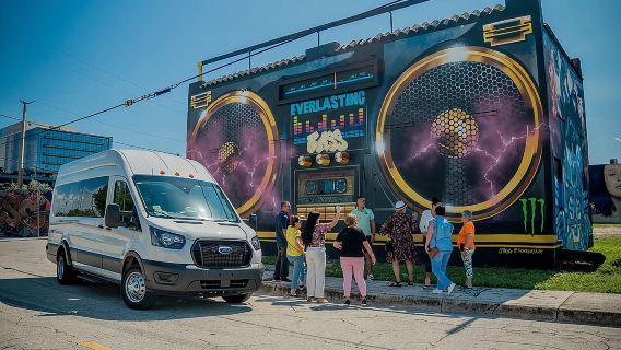 Small group Miami City Tour–Discover Miami like a VIP (14pax)