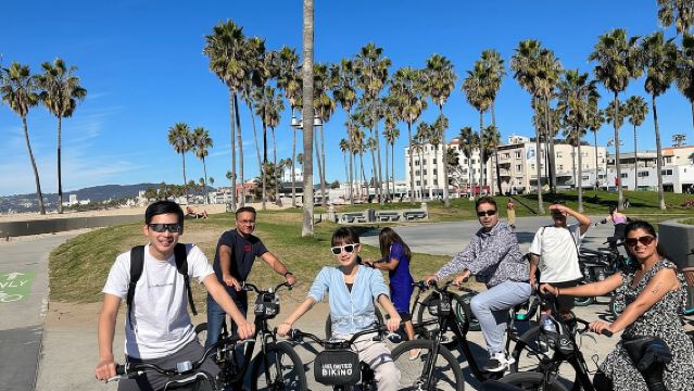 Santa Monica and Venice Beach 3-Hour Bike Guided Tour