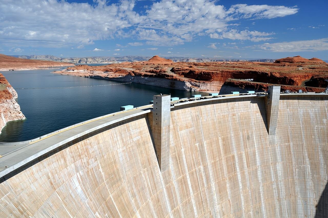 From Las Vegas: Hoover Dam and Red Rock Canyon Combo Tour