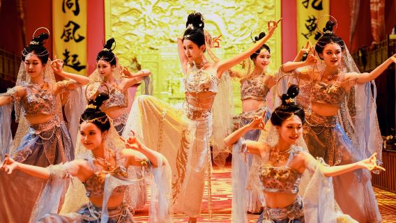 Chongqing Qingyu Bankett • Kaiserliches Festmahl-Erlebnis (Hofküche + Spezialitäten aus Chongqing + klassisches Make-up-Erlebnis + audiovisuelles Festmahl + Zeitreise-Erlebnis + traditionelles Kostüm-Erlebnis)