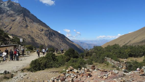 Petualangan Sehari Penuh ke Humantay Lagoon