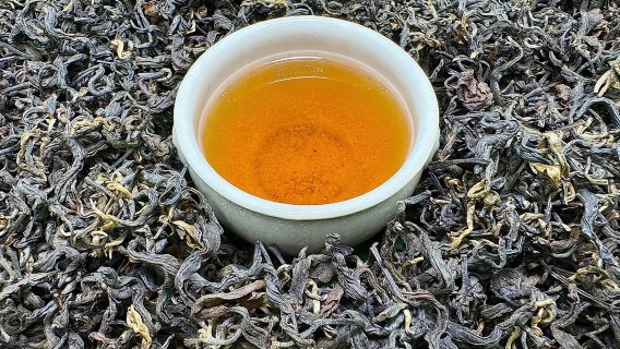 Vietnam Tea Tasting - Kopi Telur Giang & Kunjungan ke Jalan Kereta Api