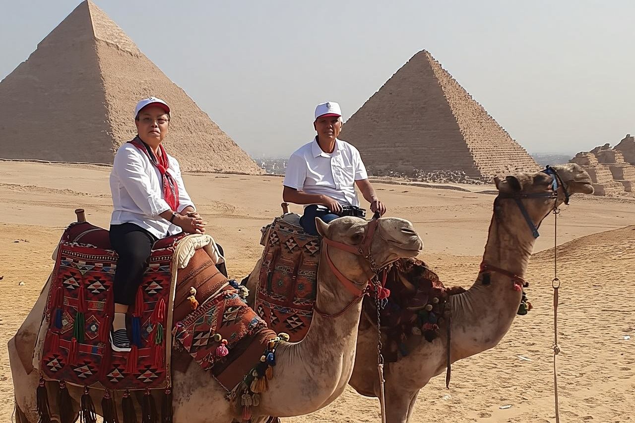 Giornata privata alle Piramidi di Giza, al Museo Egizio e al tramonto in cammello