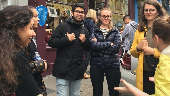 ทัวร์เดินชมแฮร์รี่ พอตเตอร์แบบส่วนตัว 1 ชั่วโมง