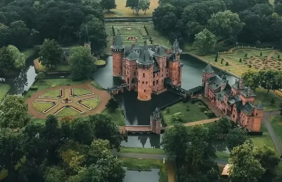 德哈爾城堡+中央博物館+音樂盒博物館（10小時包車）