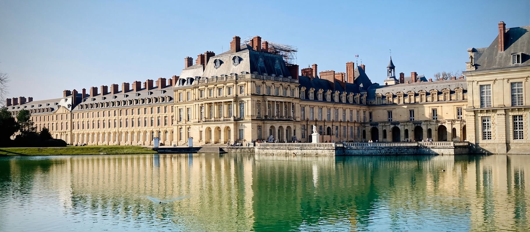 法國凡爾賽宮+楓丹白露宮+巴爾比宗一日遊【中文司機飯店接駁】