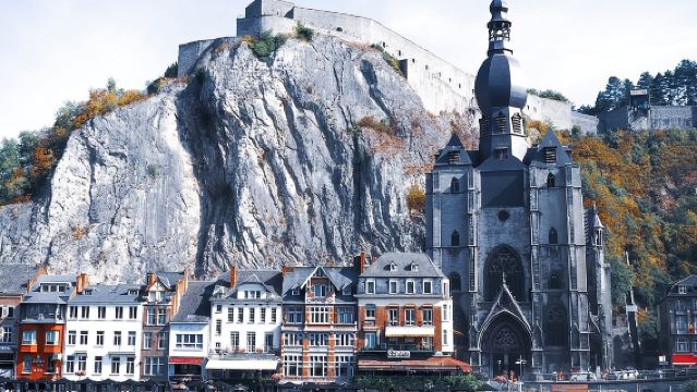 Entdecke Dinant spielerisch! Escape-Game – Der Alchemist