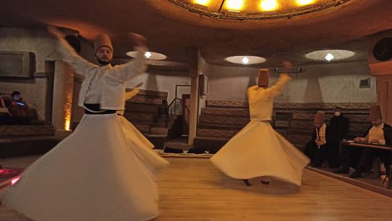 Гёреме: шоу кружащихся дервишей в исторической пещере