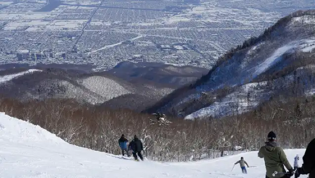 北海道滑雪私人教練團|手稻滑雪場·札幌國際滑雪場·ONZE滑雪場