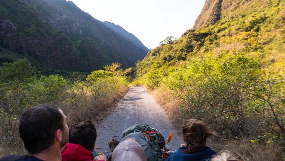 Randonnée en groupe à Mafate - Cayenne