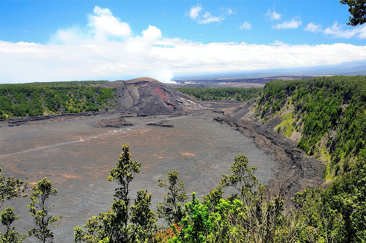 From Oahu: Big Island Volcano Adventure & Helicopter