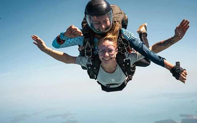 Australia Travel - Airlie Beach, Whitsunday Islands|Whitehaven Beach Skydiving [Hotel Pick-up & Drop-off]