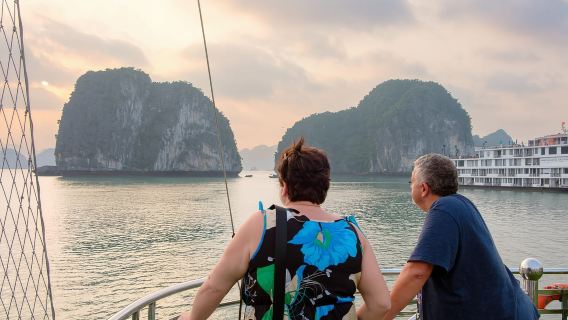 Halong-Bucht: Tageskreuzfahrt ab Halong-Hafen