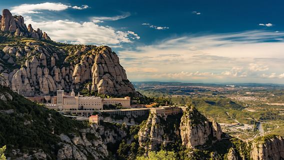 Montserrat hot-air balloon ride from Barcelona