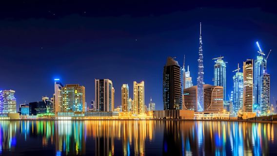 Panoramic Dubai tour by night