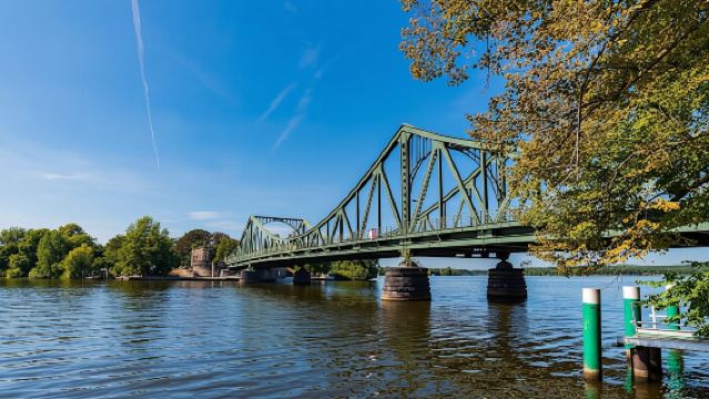 Guided bike tour from Potsdam to Berlin Wannsee