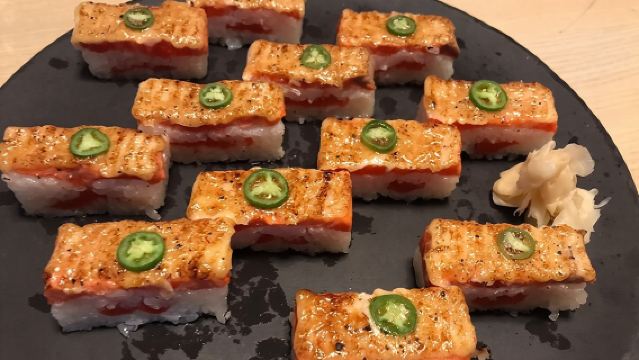 Vancouver Food Tour with 6 Tastings of Sushi, Chocolate, and more