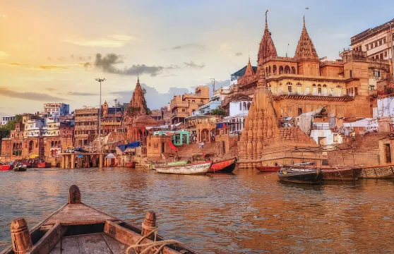 瓦拉納西全日私家團（寺廟、河壇與祭祀儀式）