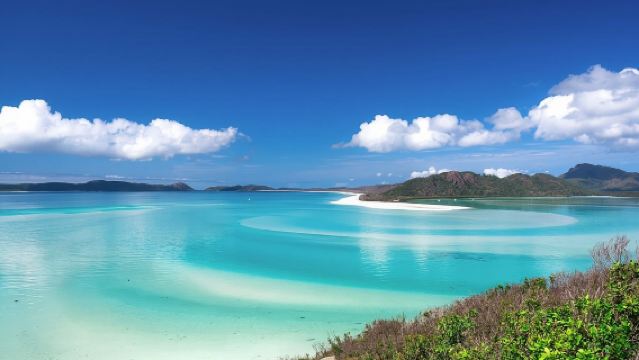 Camira Sailing Adventure through Whitsunday Islands