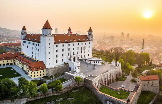 Presporacik觀光車遊覽布拉迪斯拉發大城堡