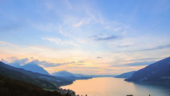 Interlaken: Tiket Masuk Perahu Sehari di Danau Thun dan Danau Brienz