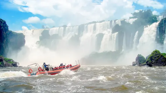 Tour in partenza da Foz do Iguaçu, Brasile: Cascate dell'Iguazú lato brasiliano + crociera a Macuco
