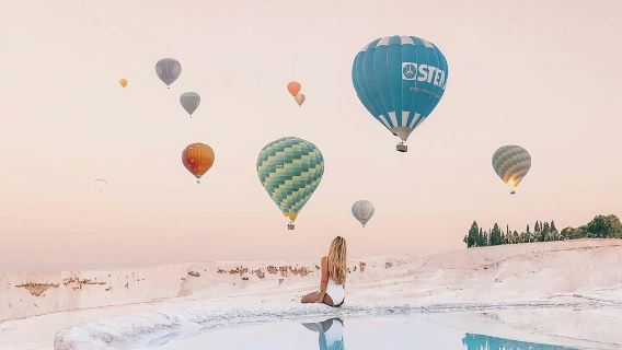 Pamukkale Hot-Air Balloon Flight with Champagne