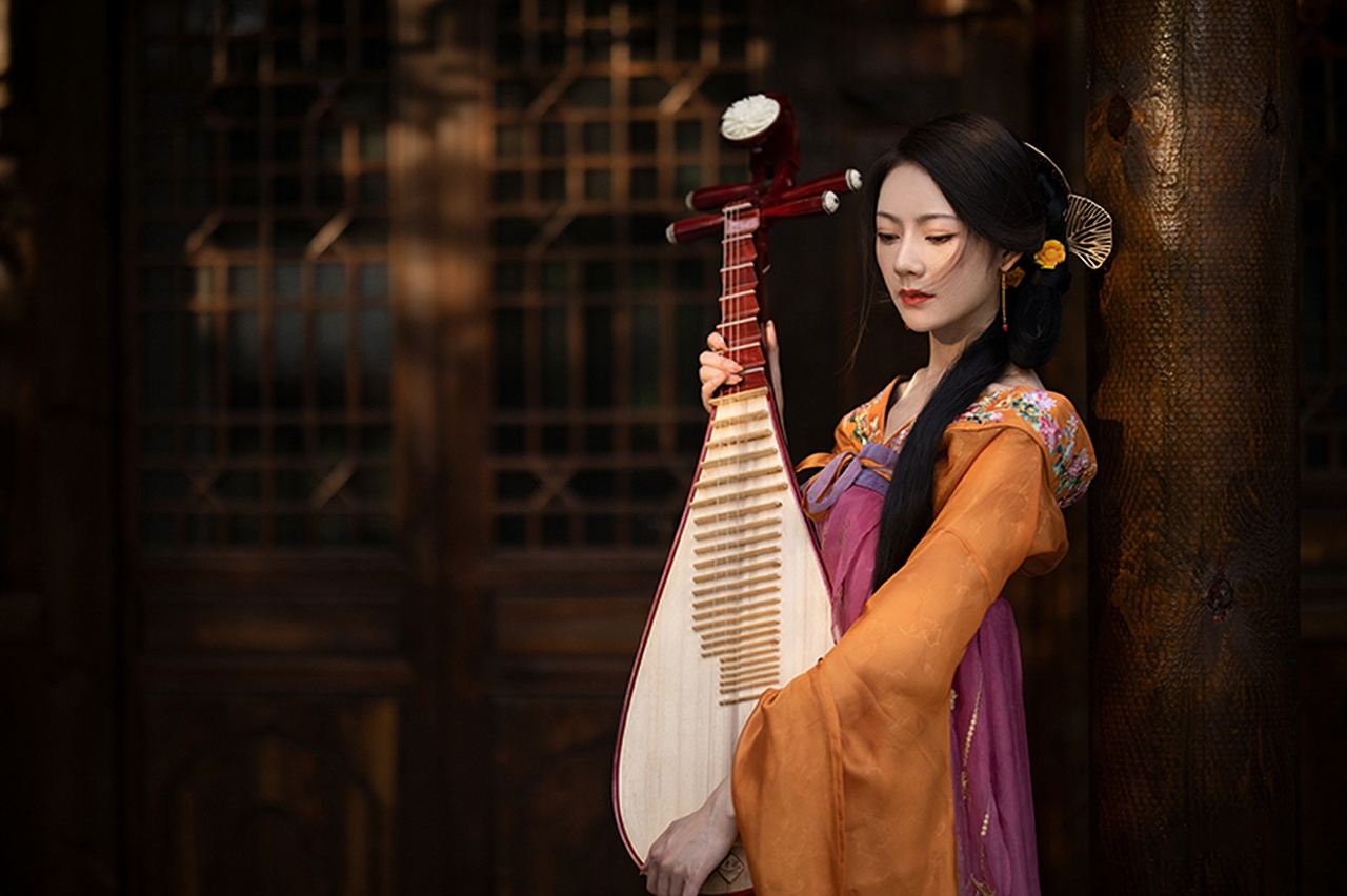Fotografía de viaje en la Catedral Católica de Baoding[Fotografía de bodas en minipelícula con drones/maquillaje y vestuario/itinerario personalizado/cobertura de boda/servicio de coche privado con conductor y guía turístico]