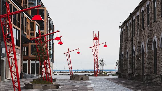 Self-guided Discovery Walk of Tallinn city contrasts beyond the medieval walls