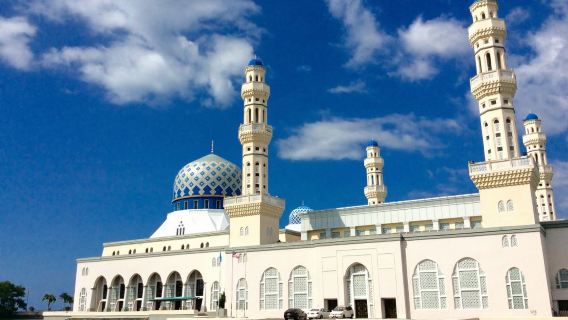 Sabah University Pink Mosque + Kota Kinabalu Floating Mosque + Tun Mustapha Building Half Day Tour