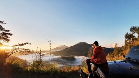 Excursion en jeep au lever du soleil sur le mont Batur – Une aventure palpitante avec petit-déjeuner gratuit