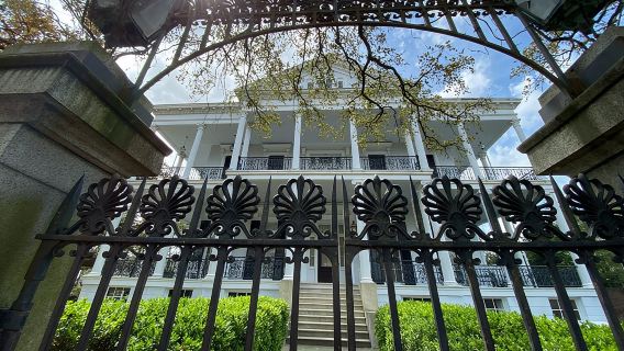 New Orleans Garden District Tour