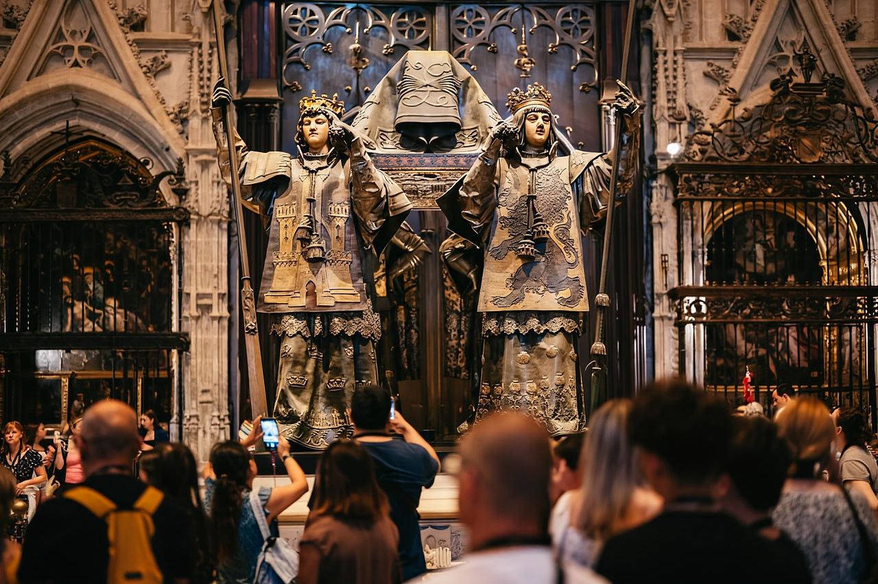Seville: Cathedral, Giralda & Alcazar Entry With Guided Tour