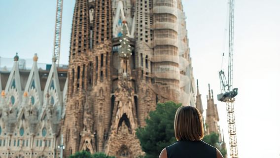 Sagrada Familia 2 en 1: Visita guiada + Foto/Vídeo