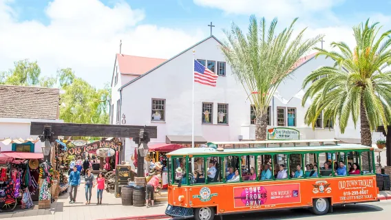 San Diego: Hop-on Hop-off Narrated Trolley Tour