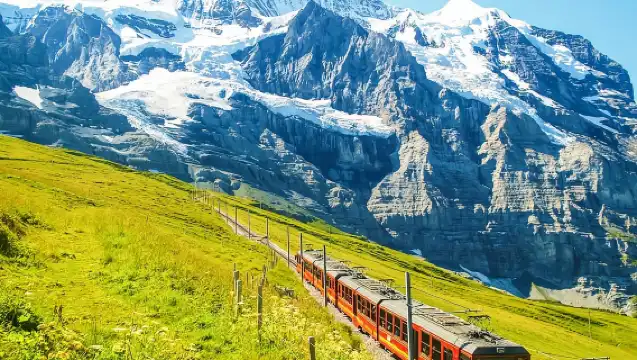 From Zurich: Day Trip to Jungfrau and Interlaken