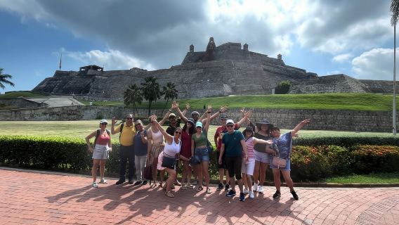San Felipe Castle and Getsemani Walking Tour with tickets