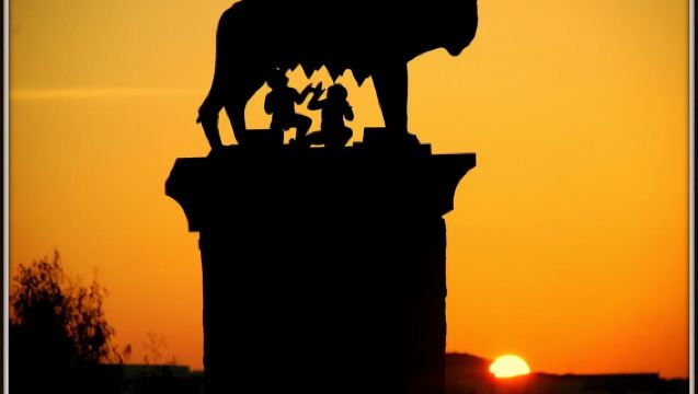 Mérida: Tour Nocturno de Leyendas y Misterios