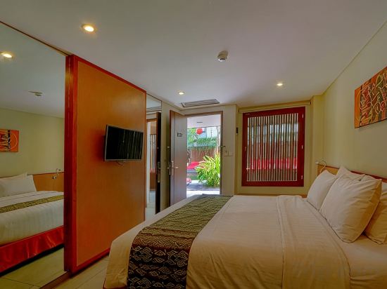 Savvoya Hotel Seminyak Room Type - Deluxe King Room with Pool Access Savvoya Hotel Seminyak Room Type - Deluxe King Room with Pool Access