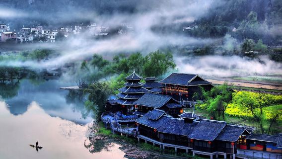 陽朔銀子岩+遇龍河+十里畫廊+世外桃源【徒步/漂流可選】