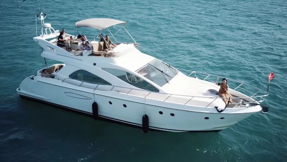 海南三亞陵水清水灣國際遊艇會豪華帆船/遊艇包船出海【免費飲料水果+海釣體驗+風浪小可以浮潛游泳】