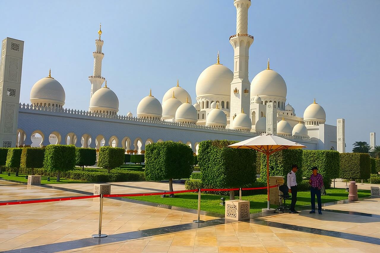Guided Abu Dhabi City Tour Private Transfer