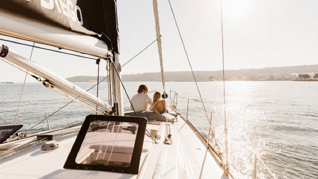 Small-Group San Diego Sunset Sailing Excursion