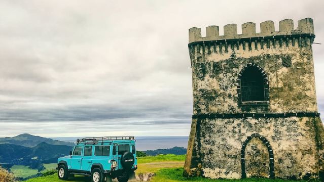 富爾納斯吉普車全日遊，含午餐（燉菜）及飲品