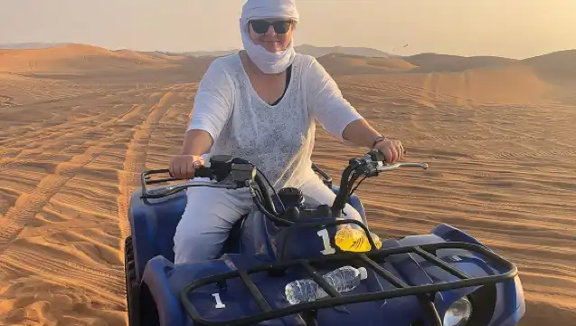 杜拜：獨特的清晨四輪摩托車紅沙丘之旅