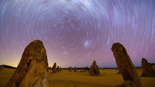 Experiencia de cena con observación de estrellas al atardecer en Pinnacles en un viaje organizado pequeño